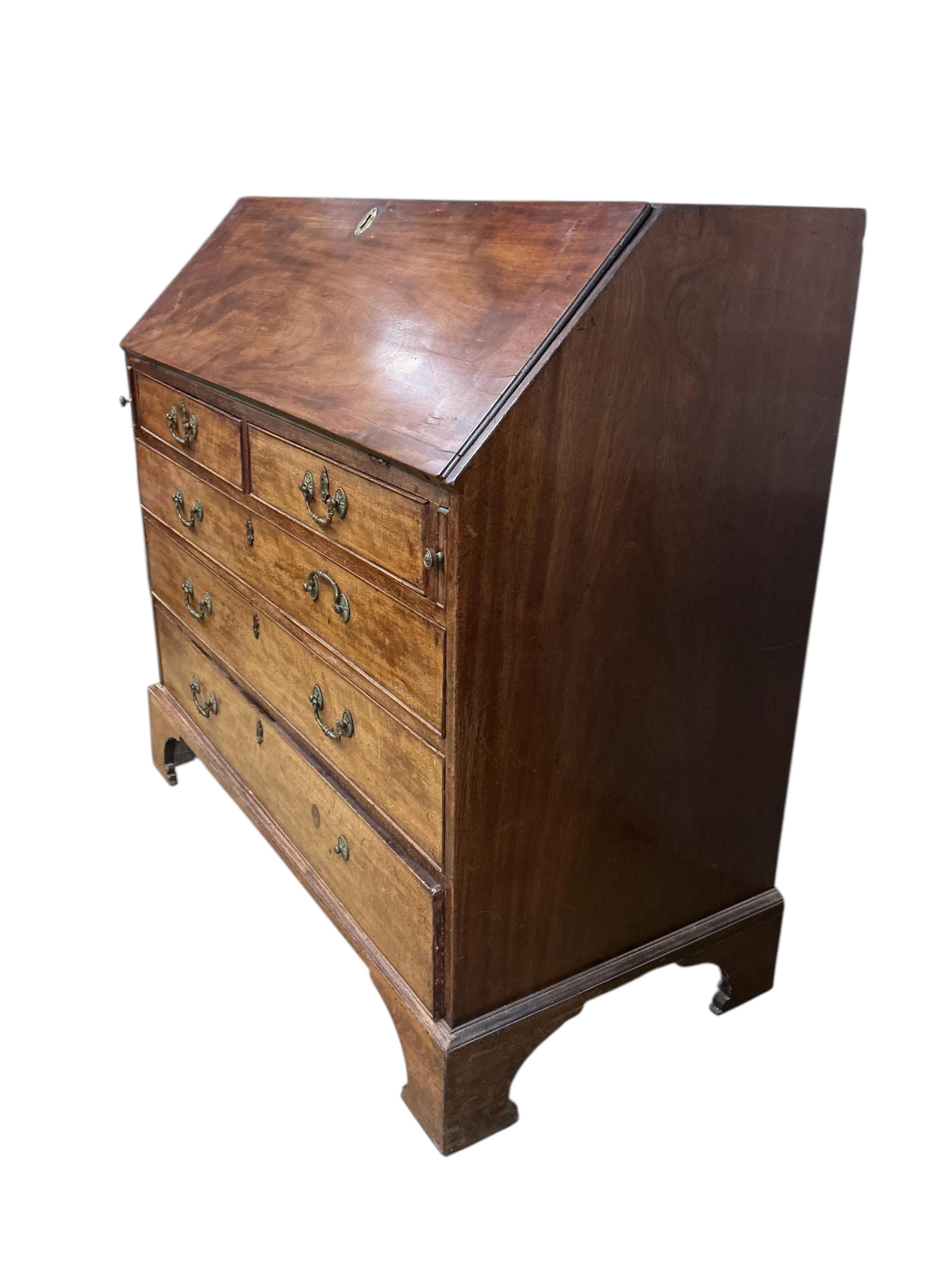A George III mahogany bureau, width 110cm, depth 55cm, height 106cm